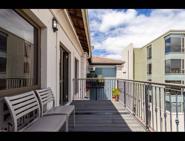 2 BEDROOM APARTMENT TO LET IN CENTURY CITY